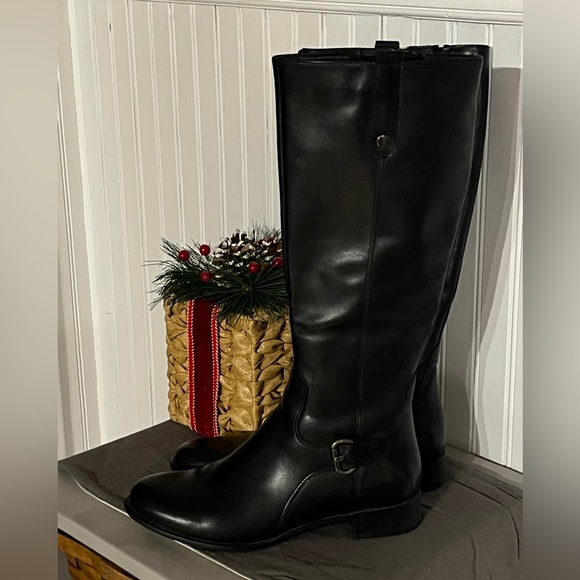 Women’s La Canadienne Stefanie Black Leather Boots. Size 9.5 - Picture 1 of 3